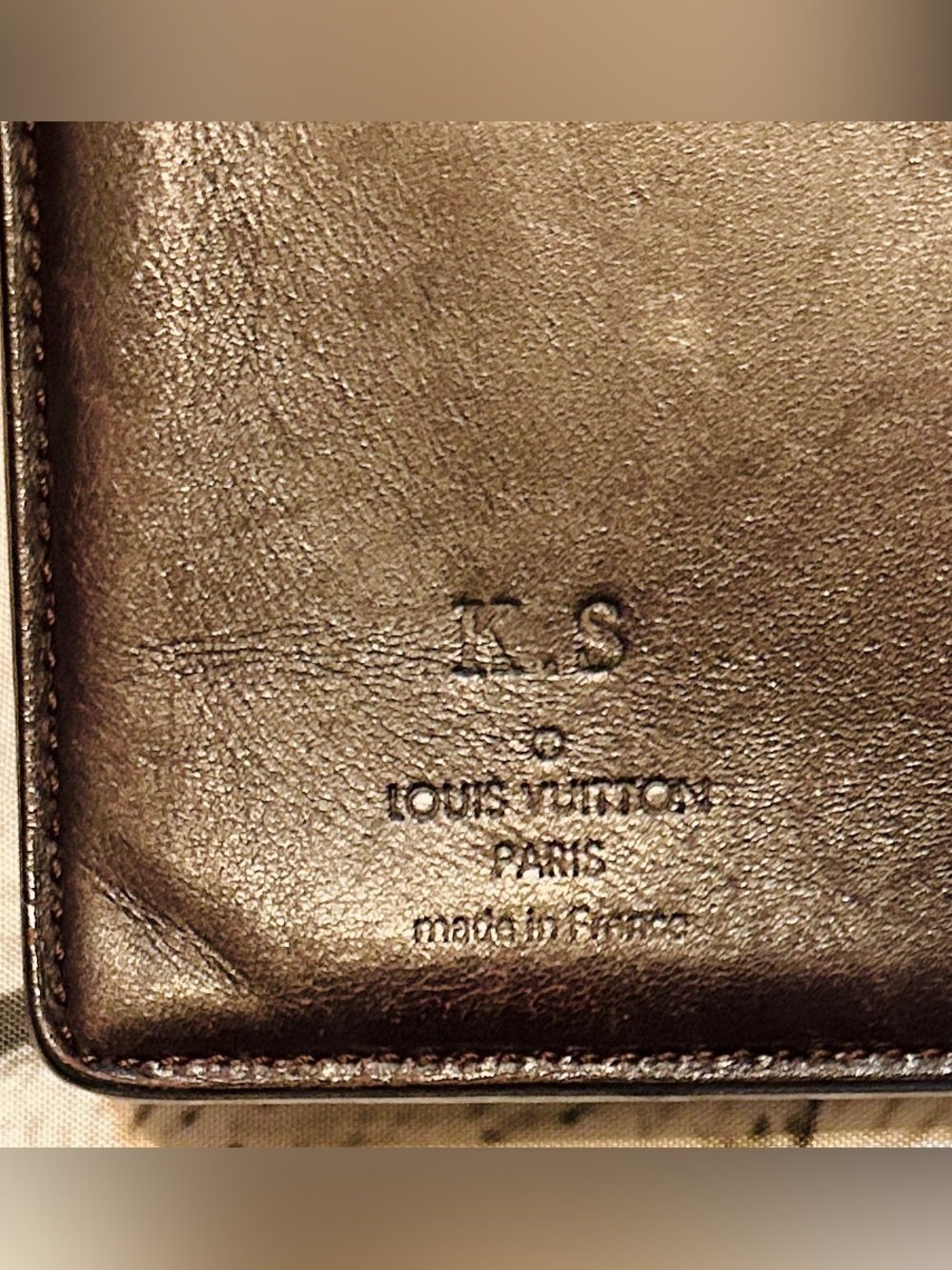 Louis Vuitton Vernis Kiss Lock Compact Wallet - Deep Burgundy - Picture 3 of 15